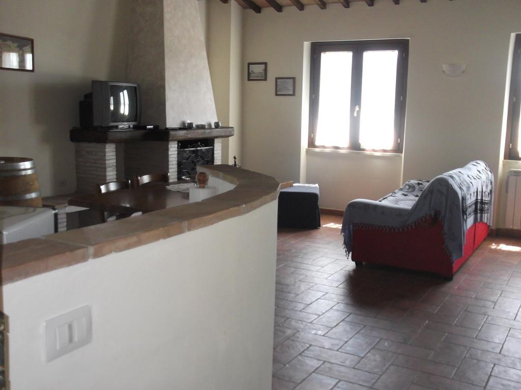 فيلا مانشانوفي Il Laghetto Agriturismo الغرفة الصورة